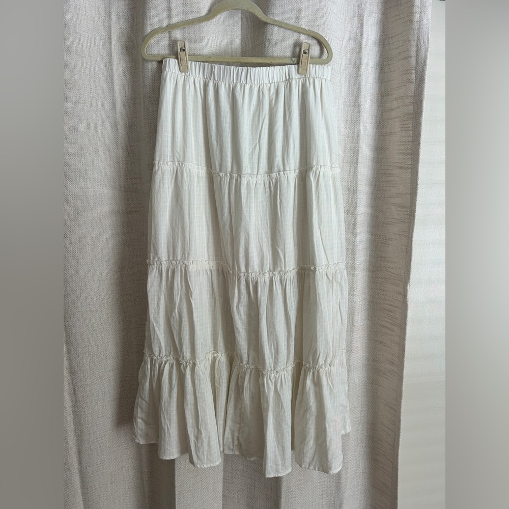 White tiered skirt